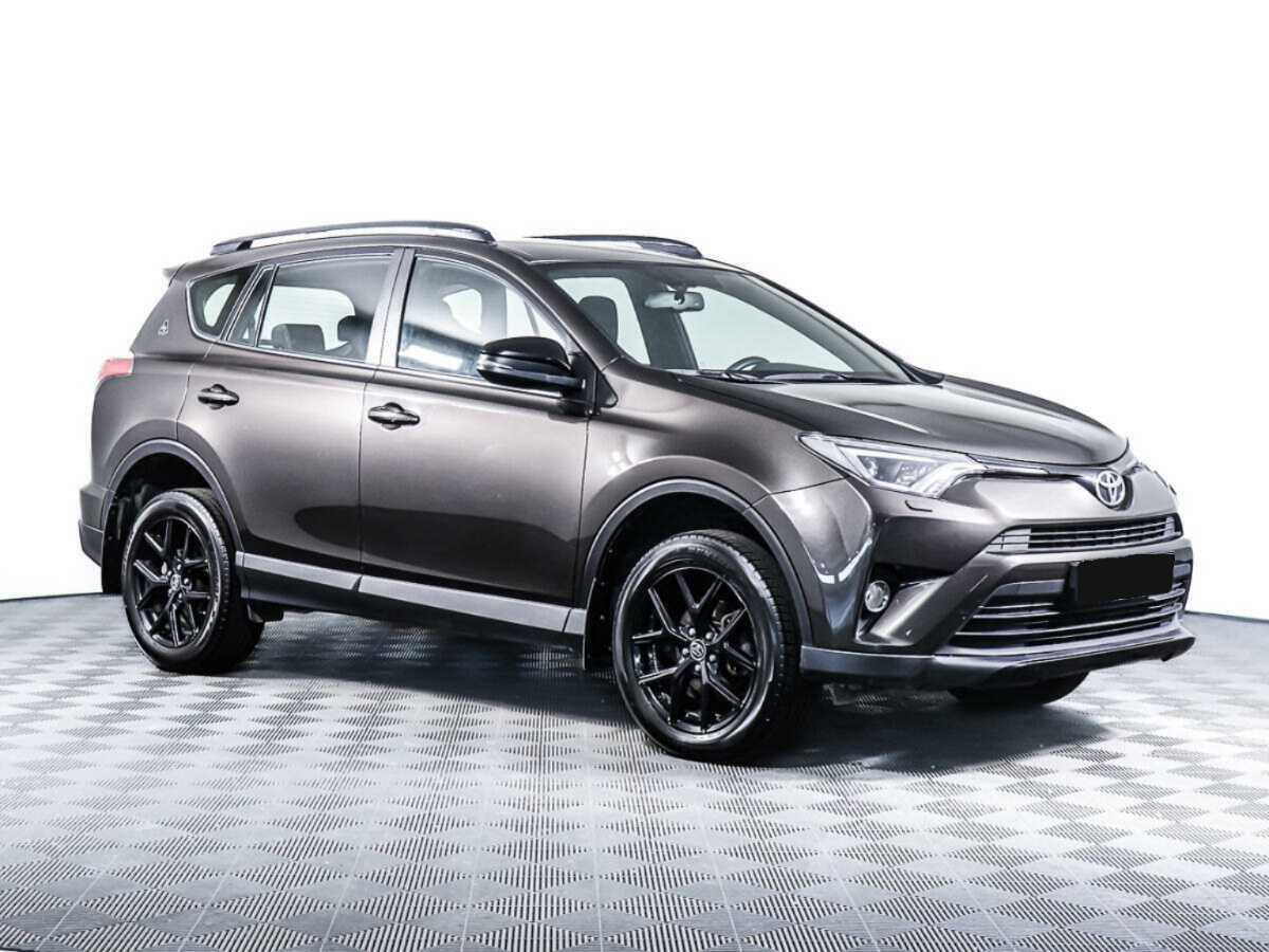 Toyota RAV4 2018 года с пробегом. Фото: #1