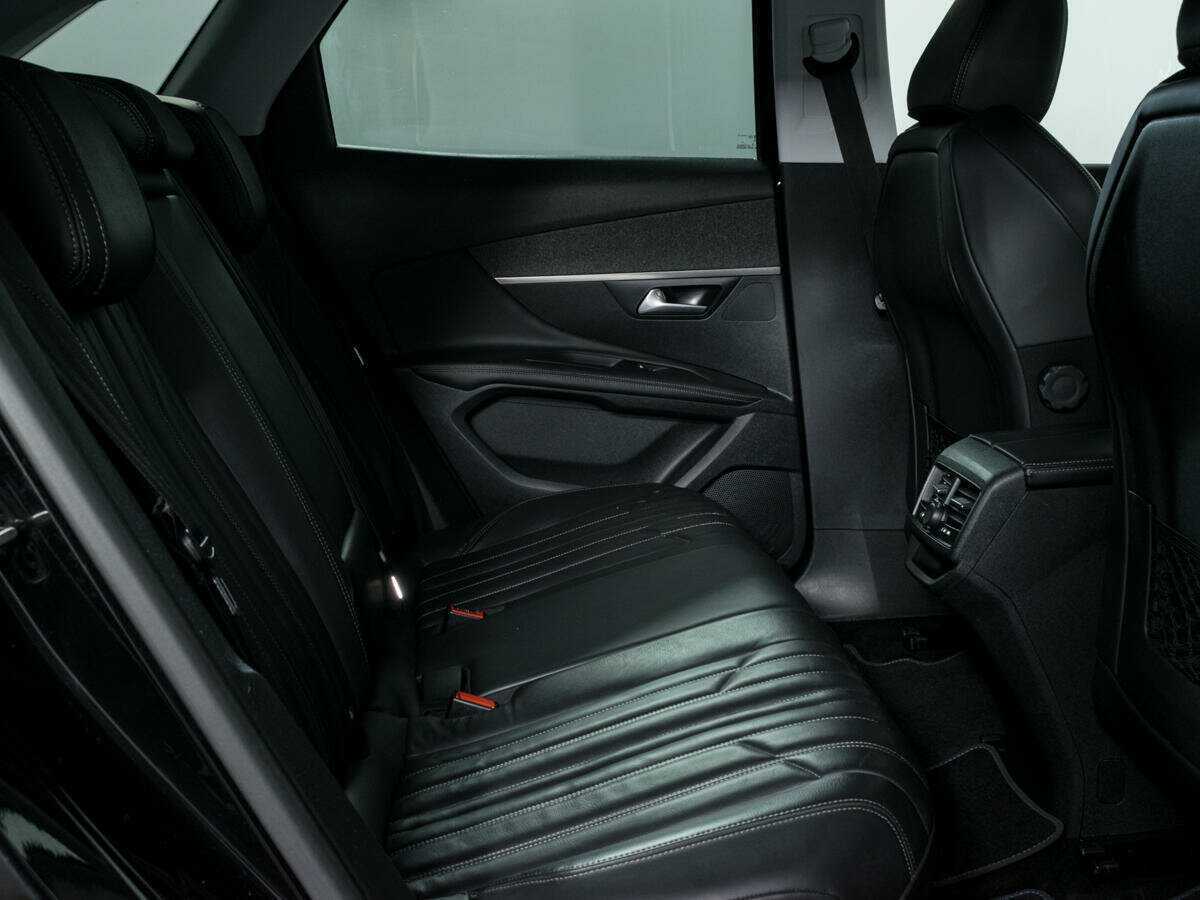 Б/У Пежо 3008 2018 года. Фото: #9