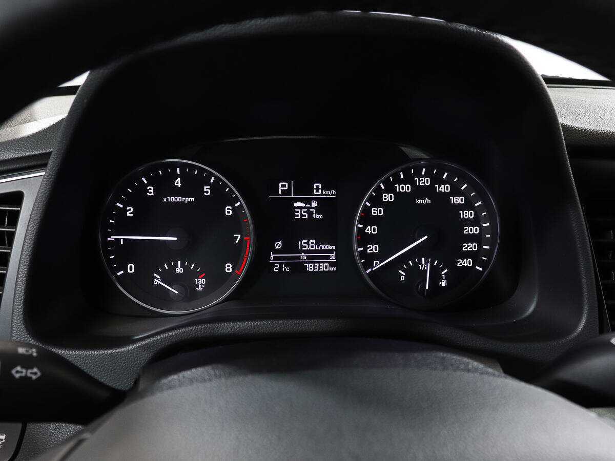 Б/У Хендай Елантра 2017 года. Фото: #9