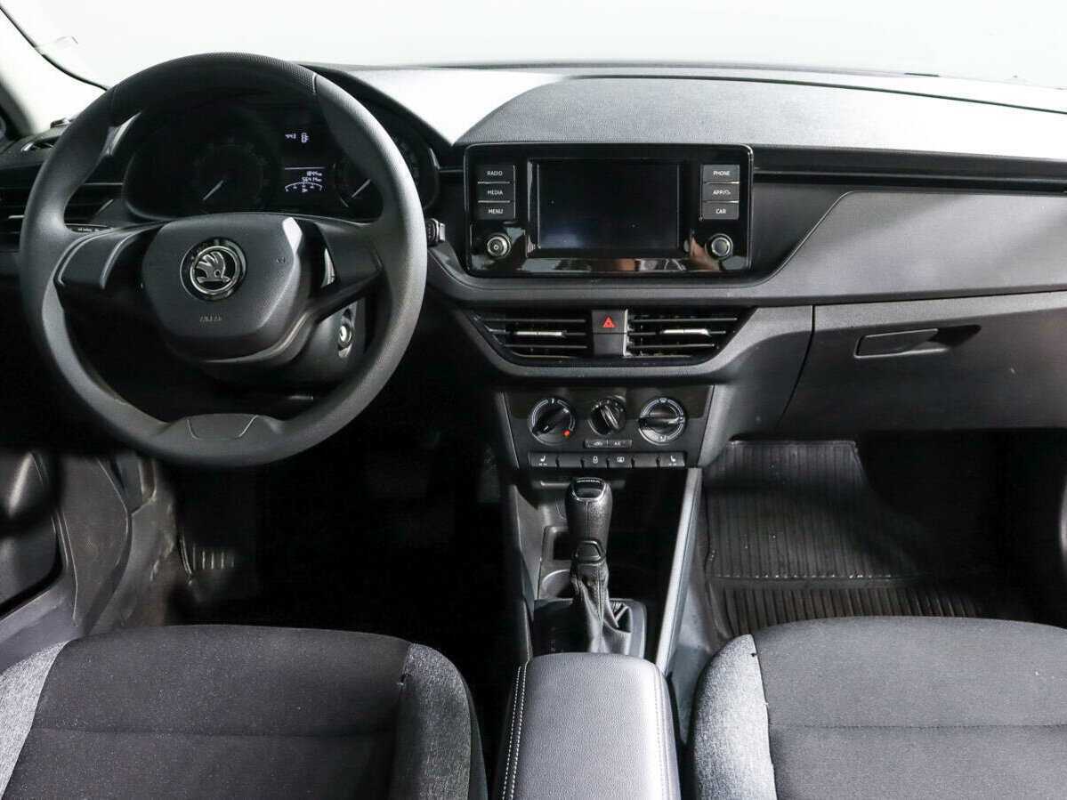 Б/У Шкода Рапид 2021 года. Фото: #11