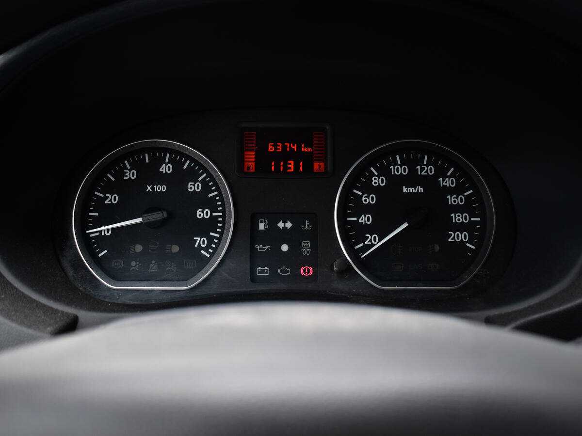 Б/У Ниссан Альмера 2014 года. Фото: #7