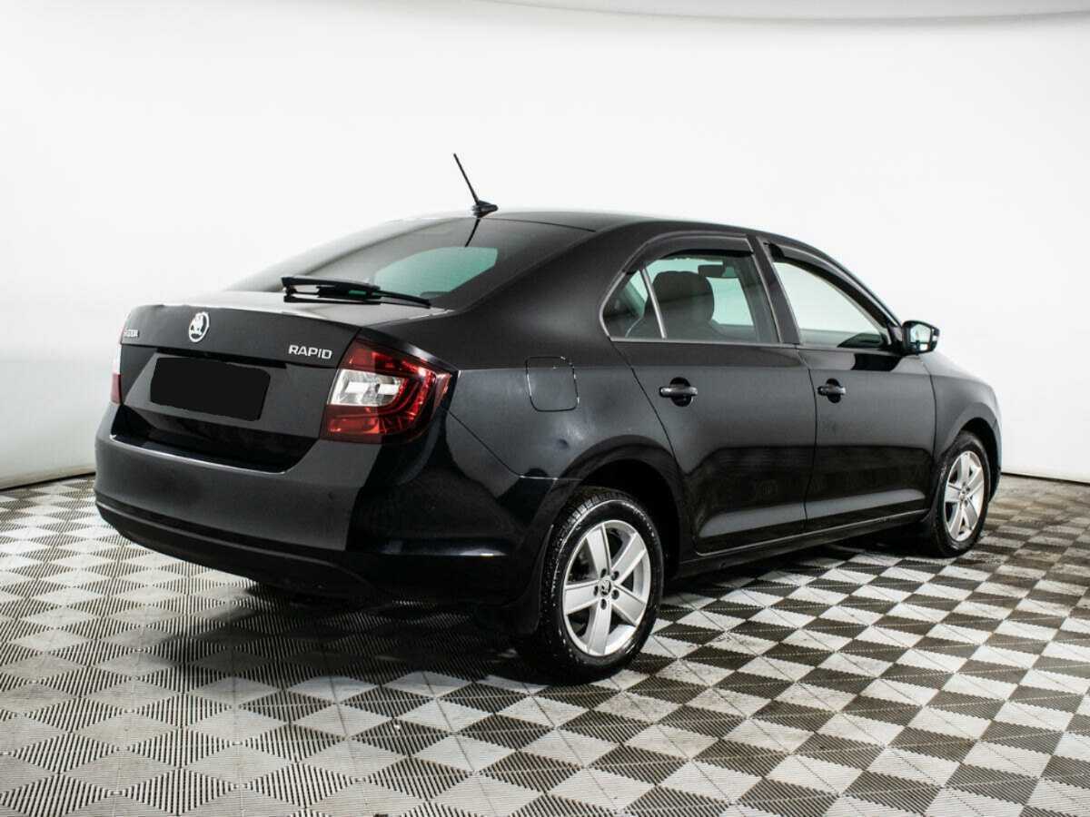 Б/У Шкода Рапид 2019 года. Фото: #4