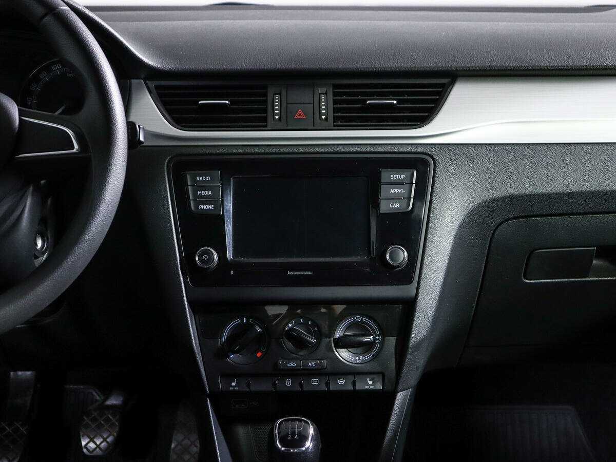 Б/У Шкода Рапид 2019 года. Фото: #10