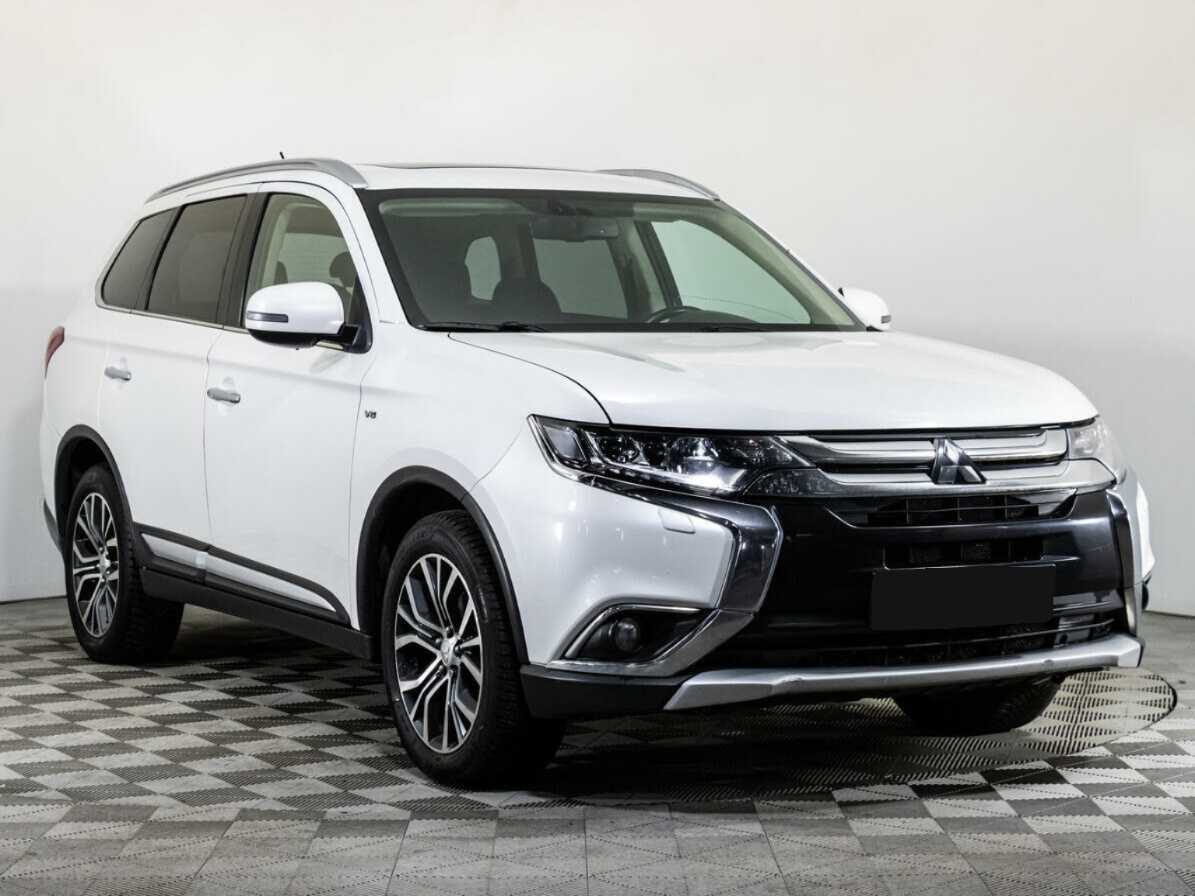 Mitsubishi Outlander 2016 года с пробегом. Фото: #2