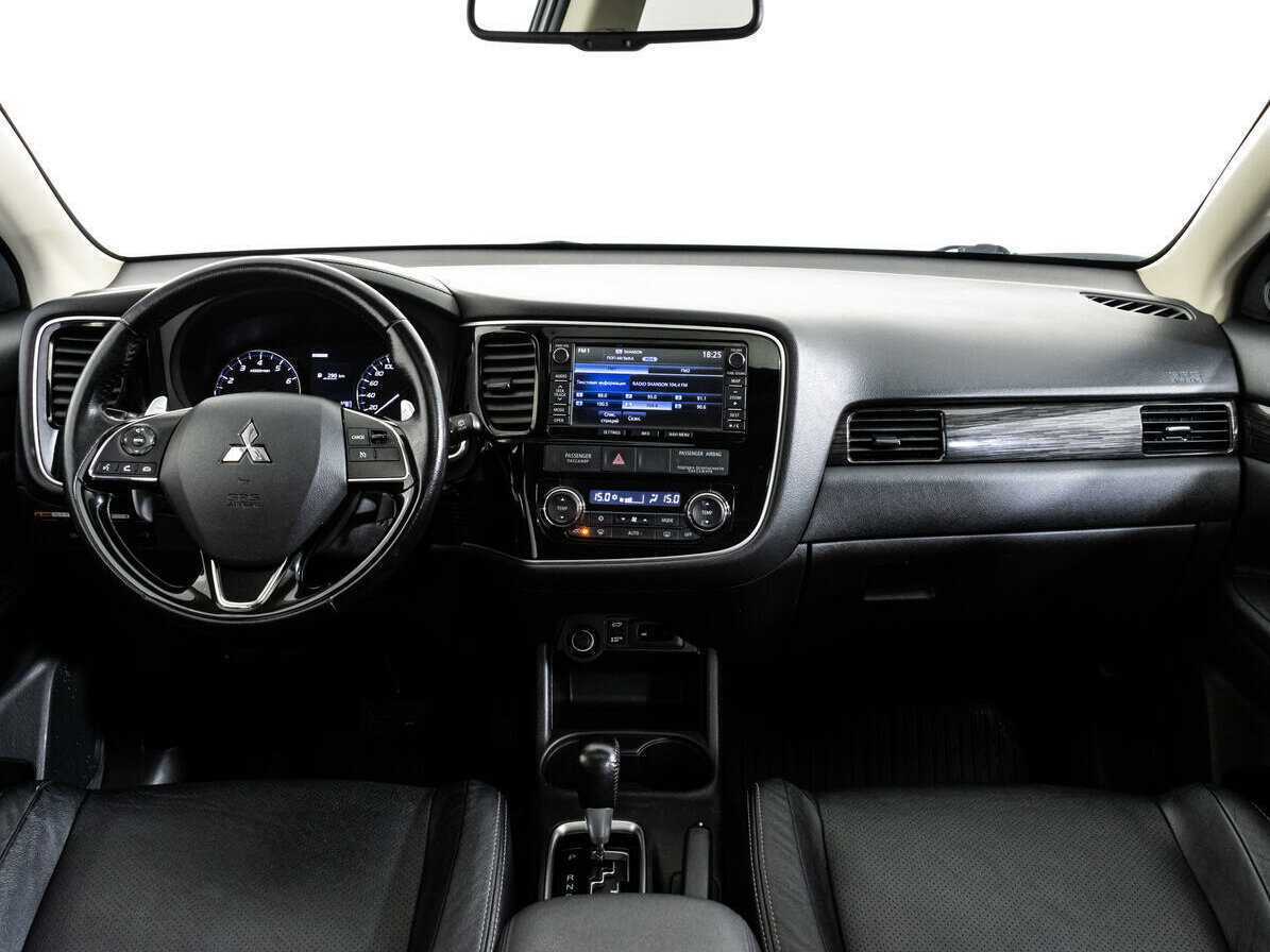 Mitsubishi Outlander 2016 года с пробегом. Фото: #9
