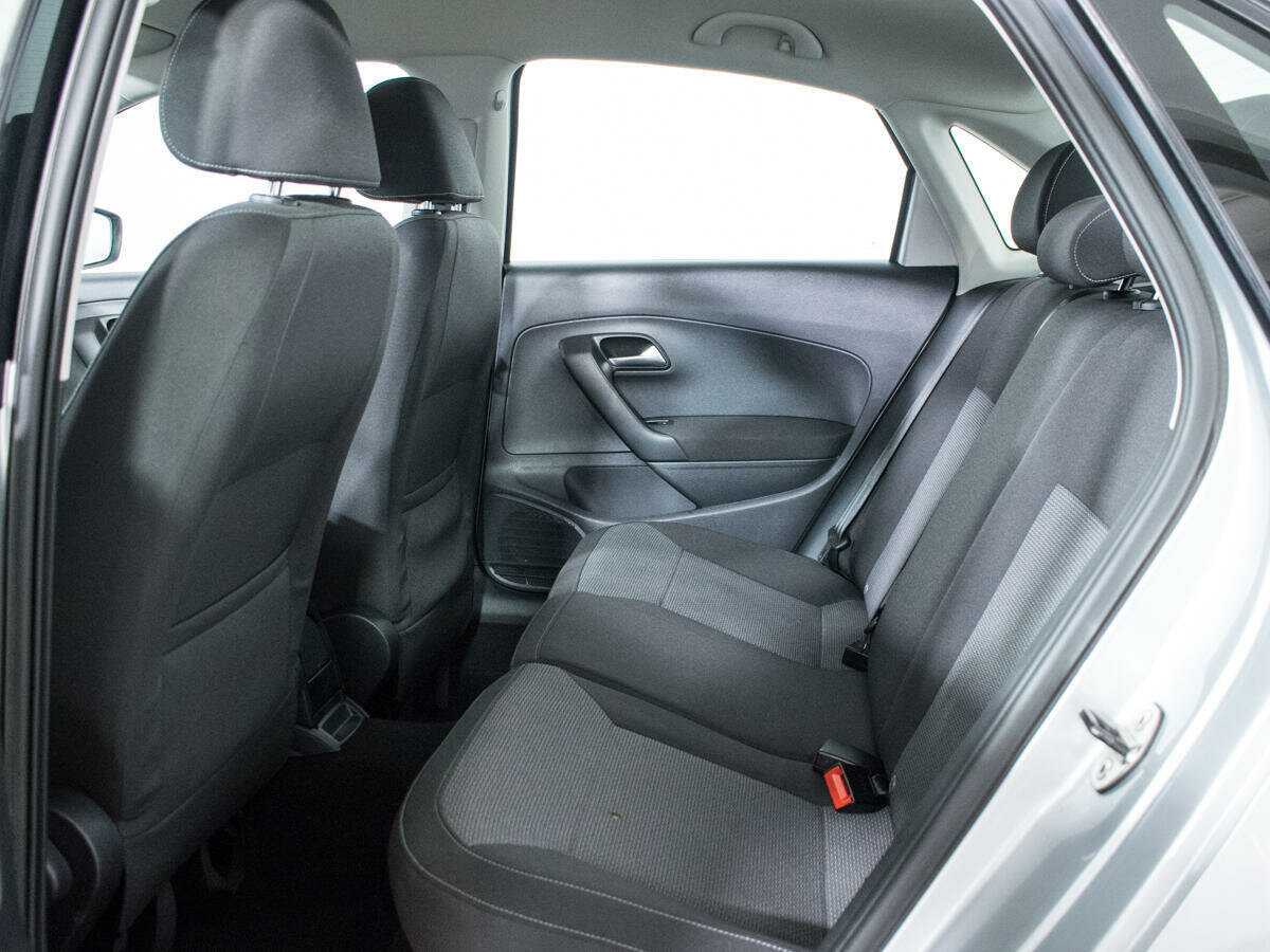 Б/У Фольксваген Поло 2016 года. Фото: #9