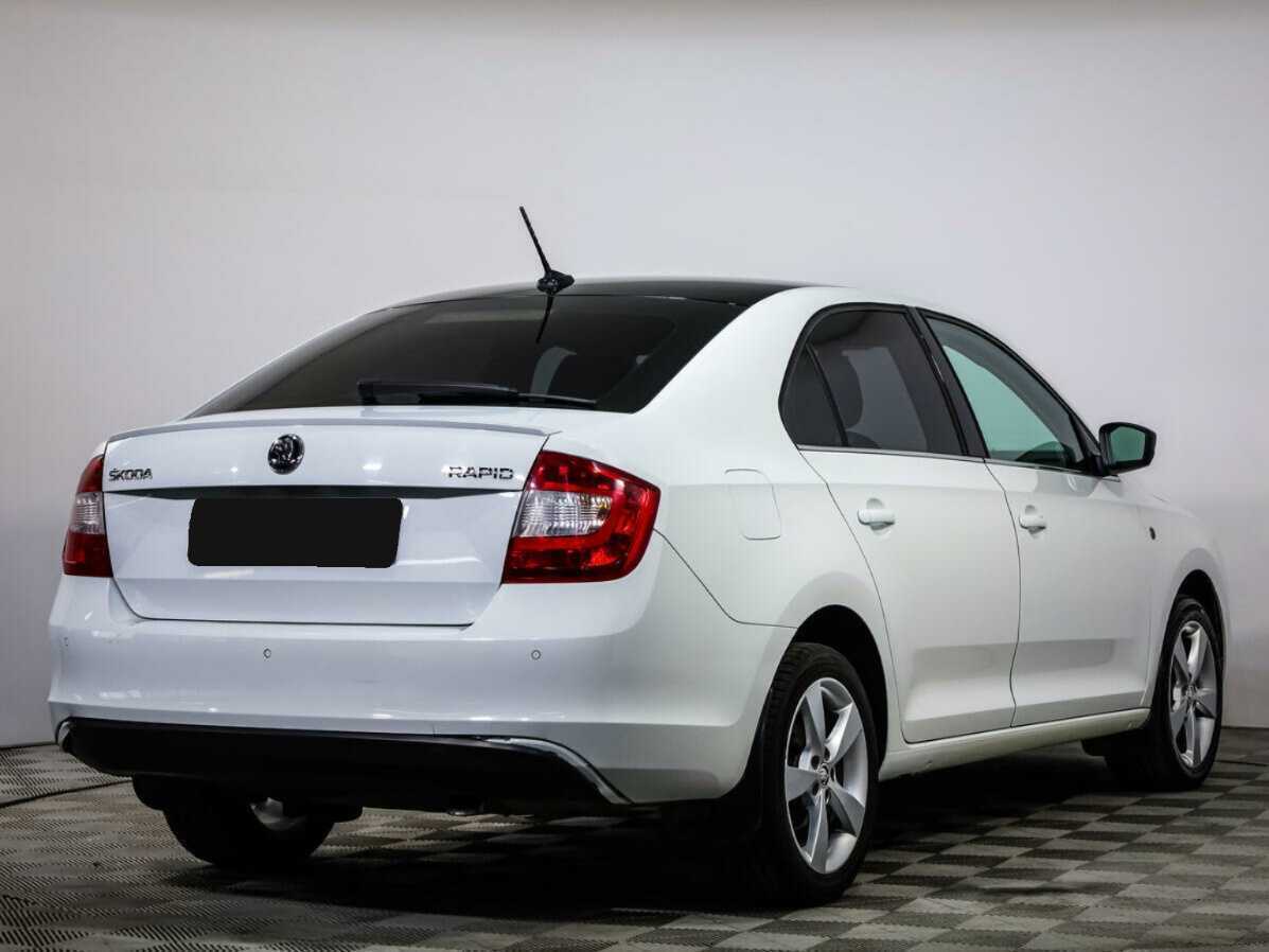 Б/У Шкода Рапид 2017 года. Фото: #3