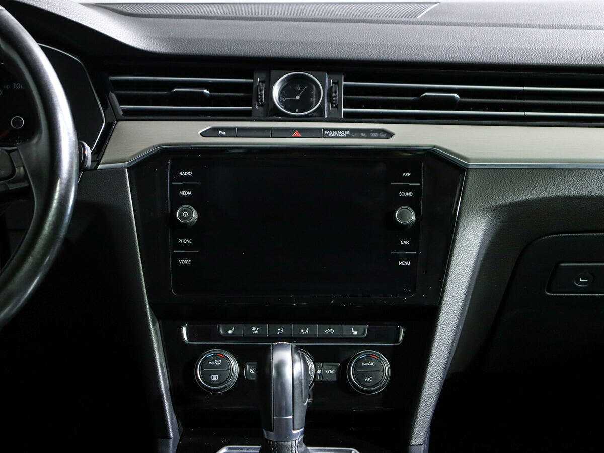 Б/У Фольксваген Пассат 2017 года. Фото: #10