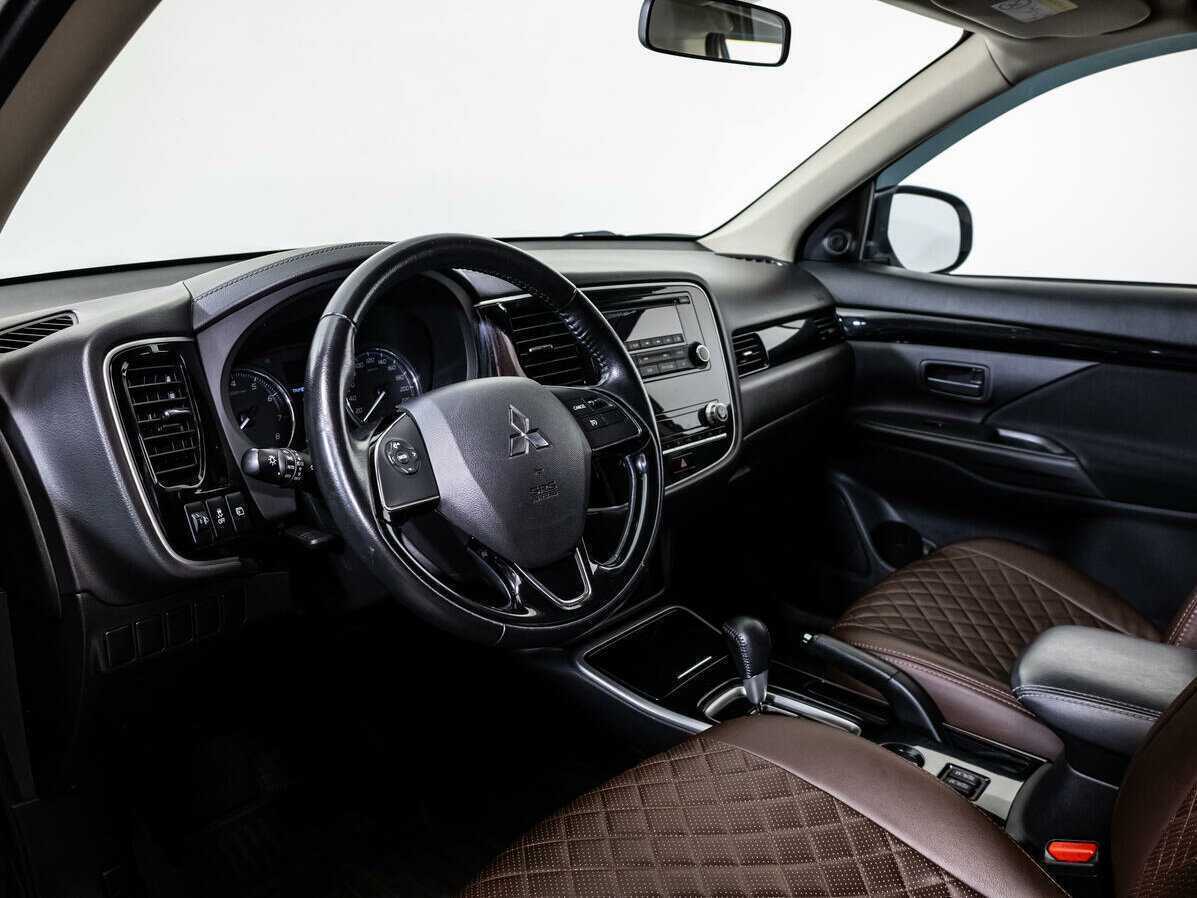 Mitsubishi Outlander 2020 года с пробегом. Фото: #8