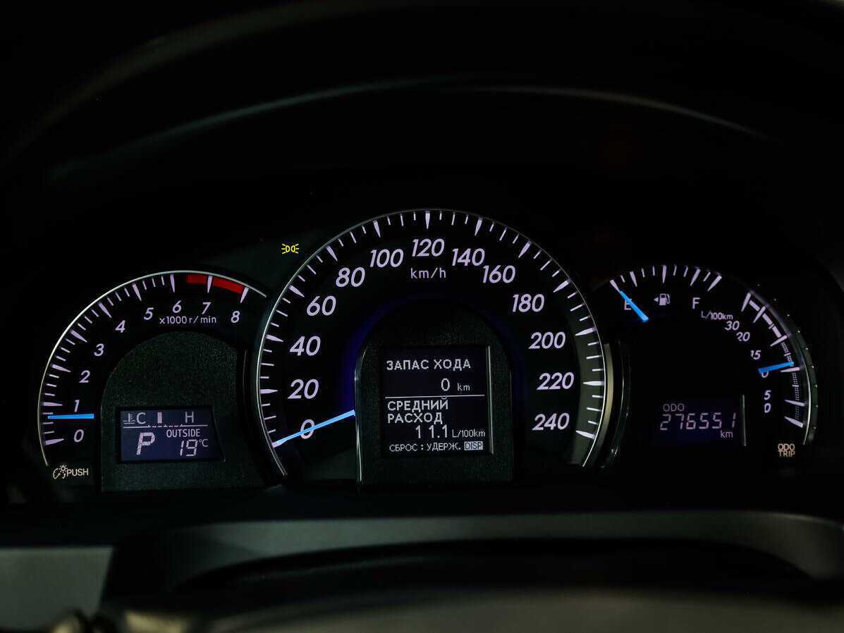 Б/У Тойота Камри 2013 года. Фото: #17