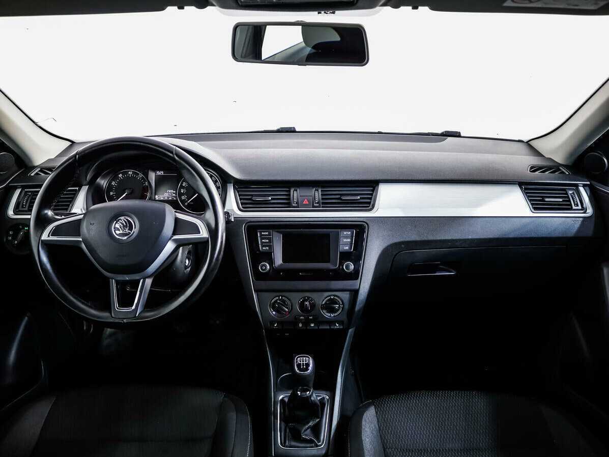 Б/У Шкода Рапид 2016 года. Фото: #8