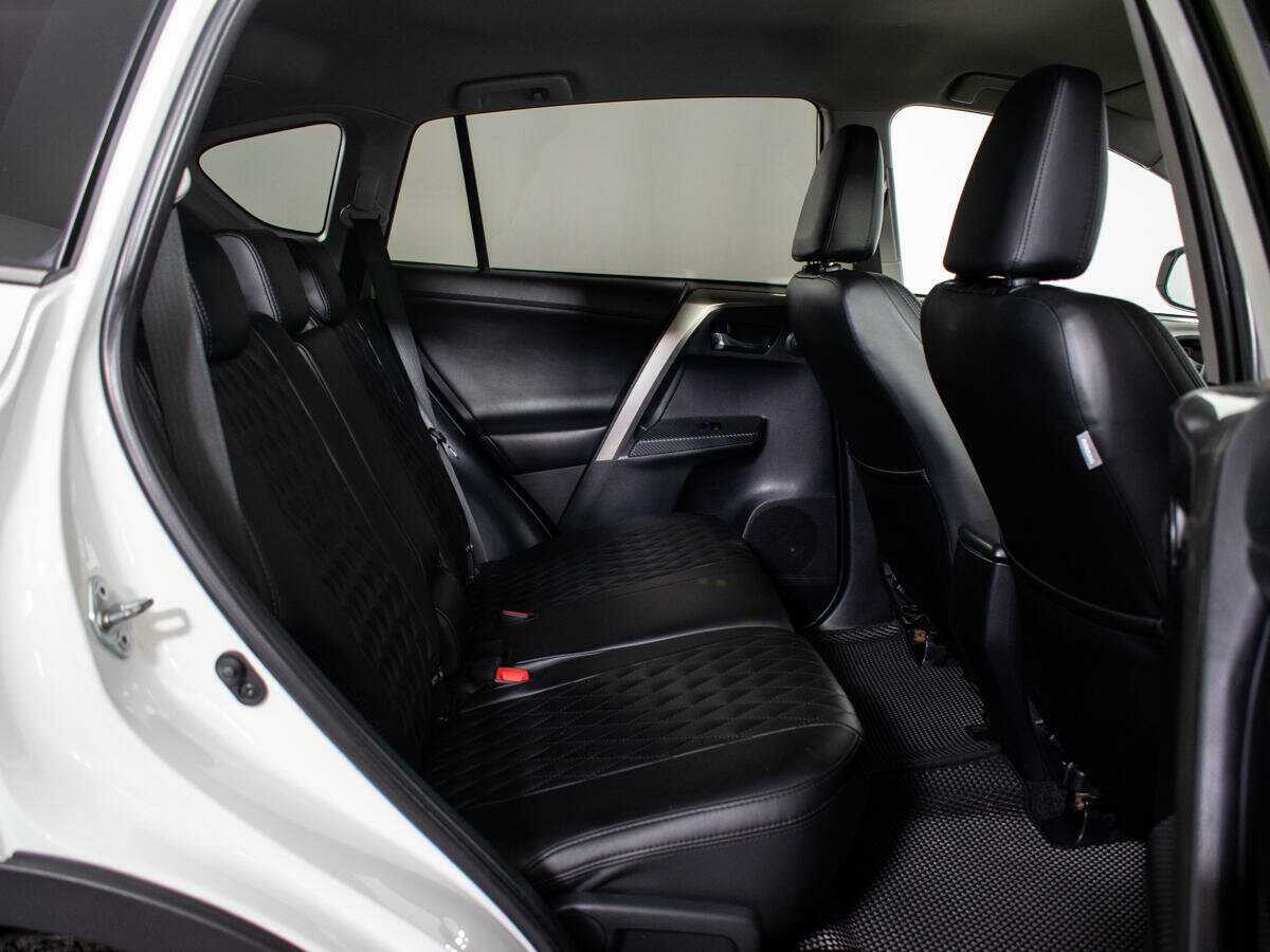 Б/У Тойота Рав4 2013 года. Фото: #7