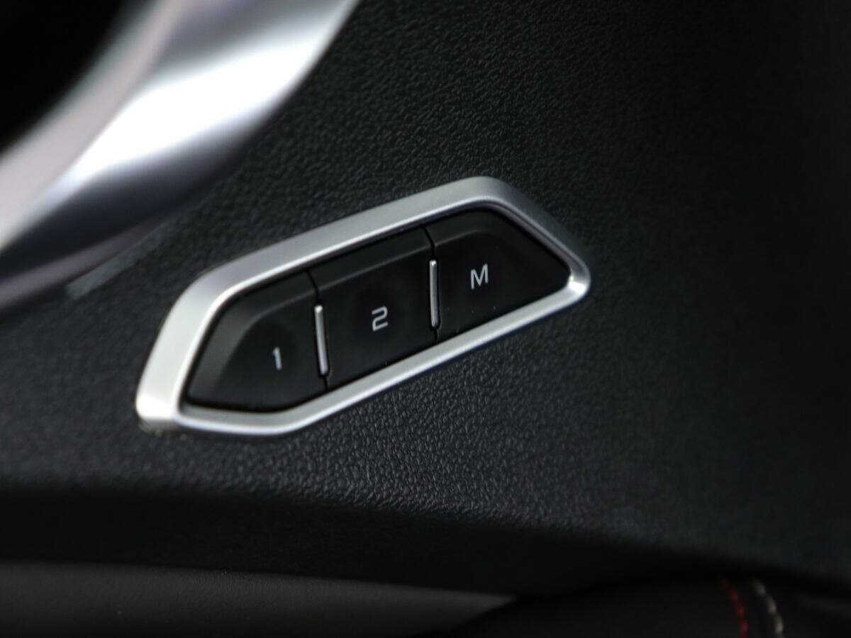 Geely Tugella 2021 года с пробегом. Фото: #19