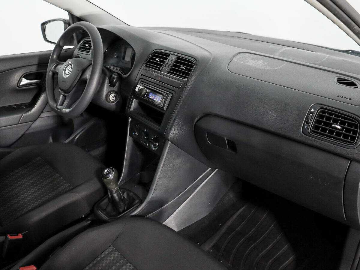 Б/У Фольксваген Поло 2018 года. Фото: #8