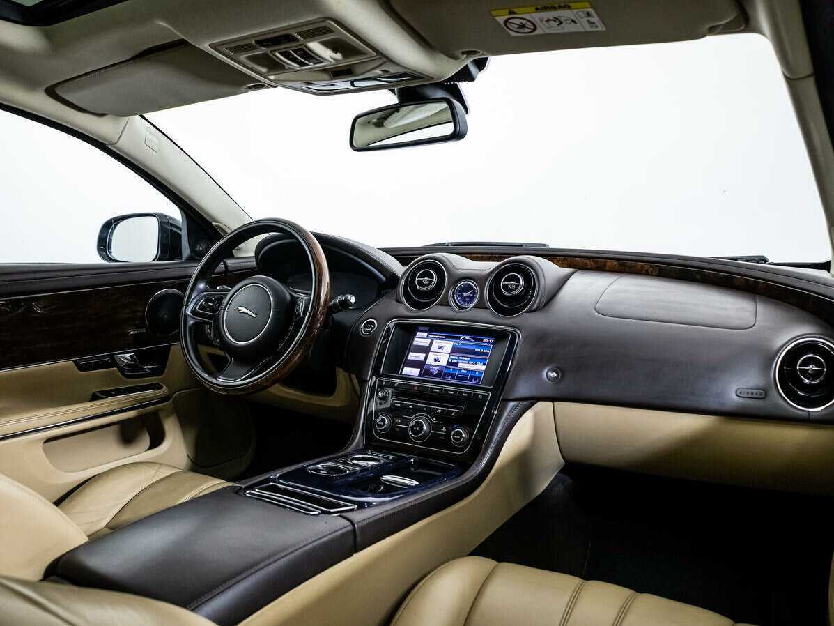 Jaguar XJ 2013 года с пробегом. Фото: #8