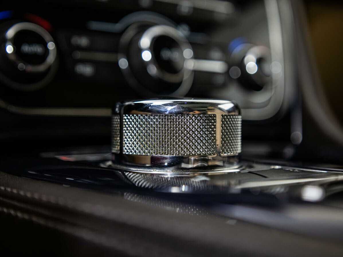 Jaguar XJ 2013 года с пробегом. Фото: #19