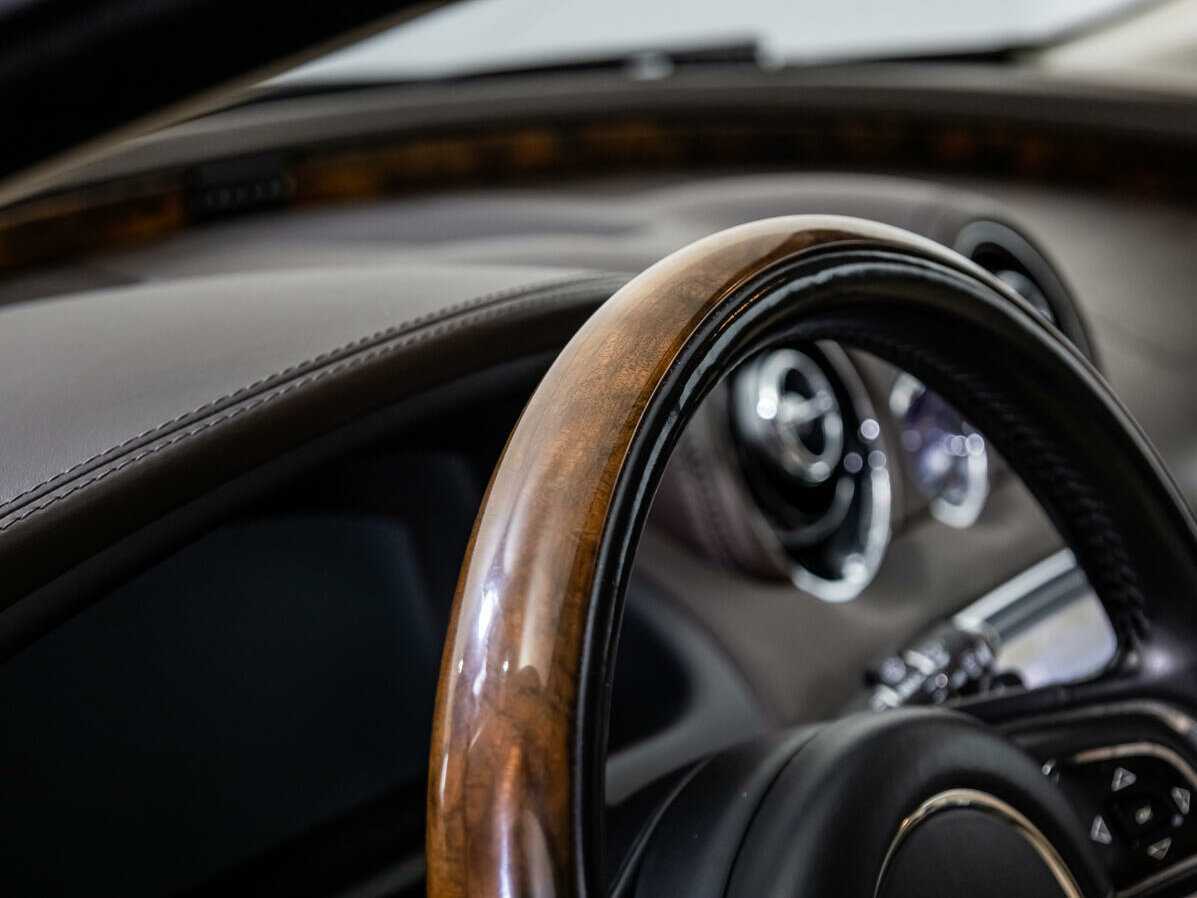 Jaguar XJ 2013 года с пробегом. Фото: #26