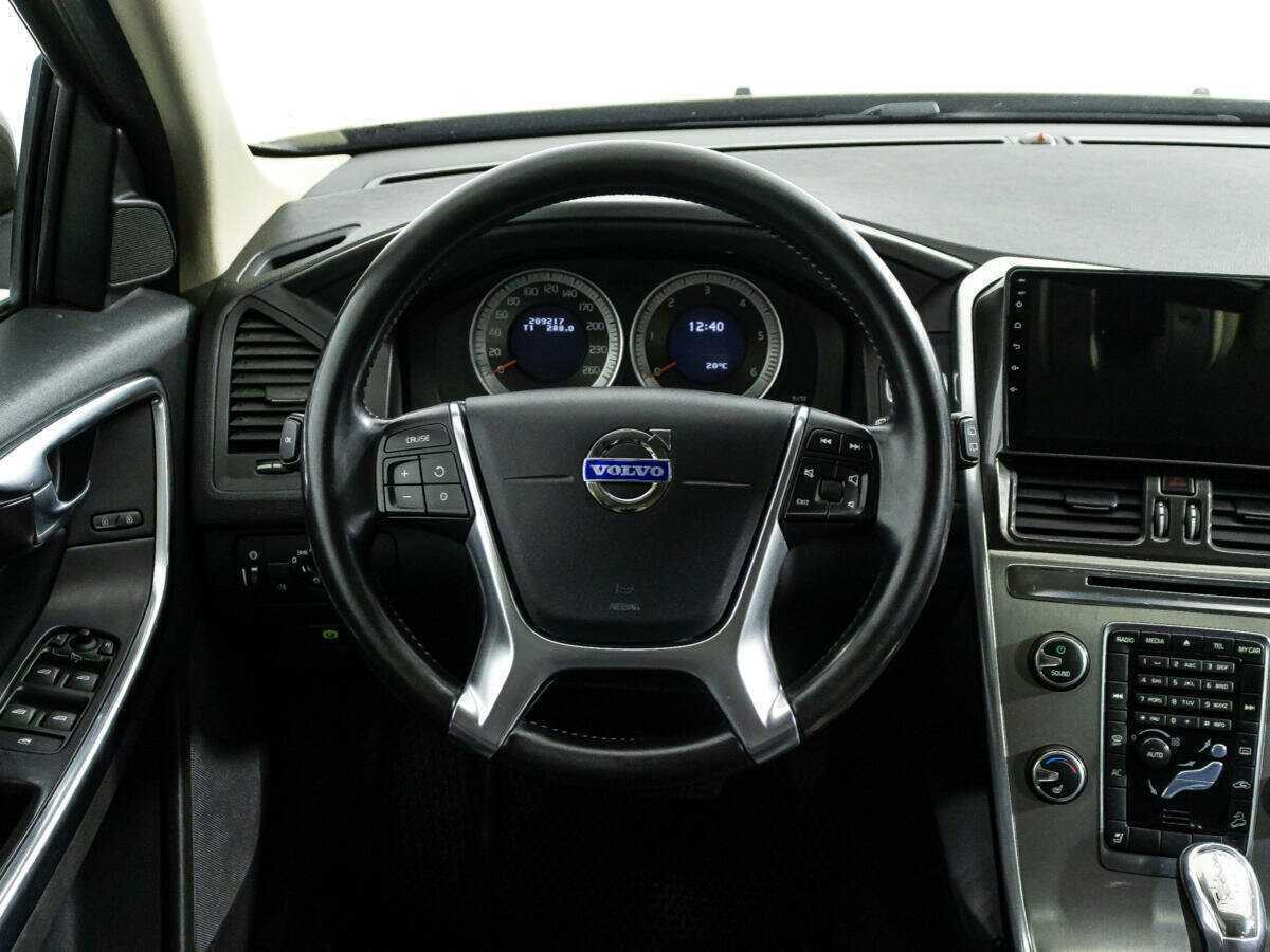 Б/У Вольво ИксЦ60 2012 года. Фото: #19