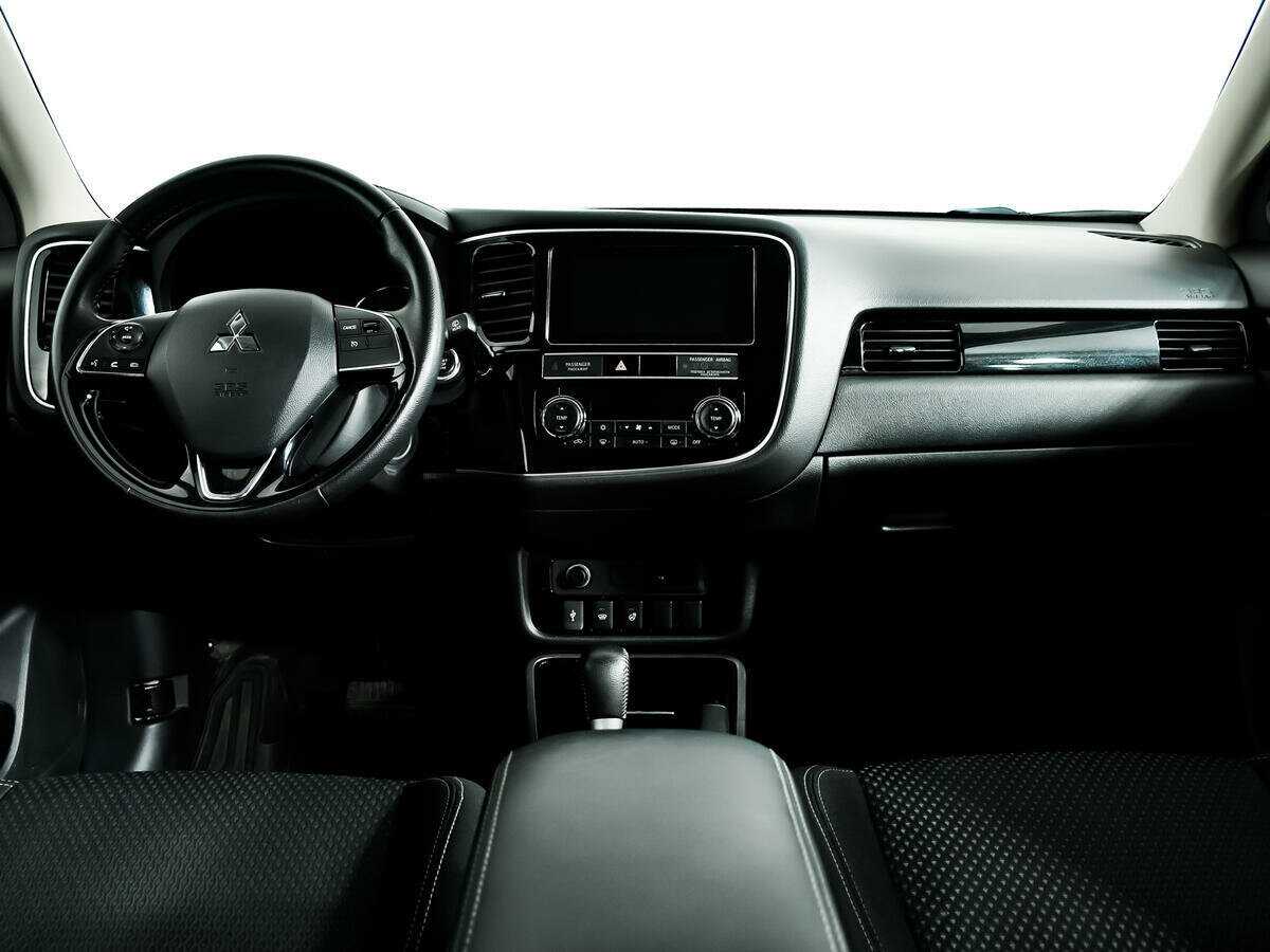 Mitsubishi Outlander 2019 года с пробегом. Фото: #10