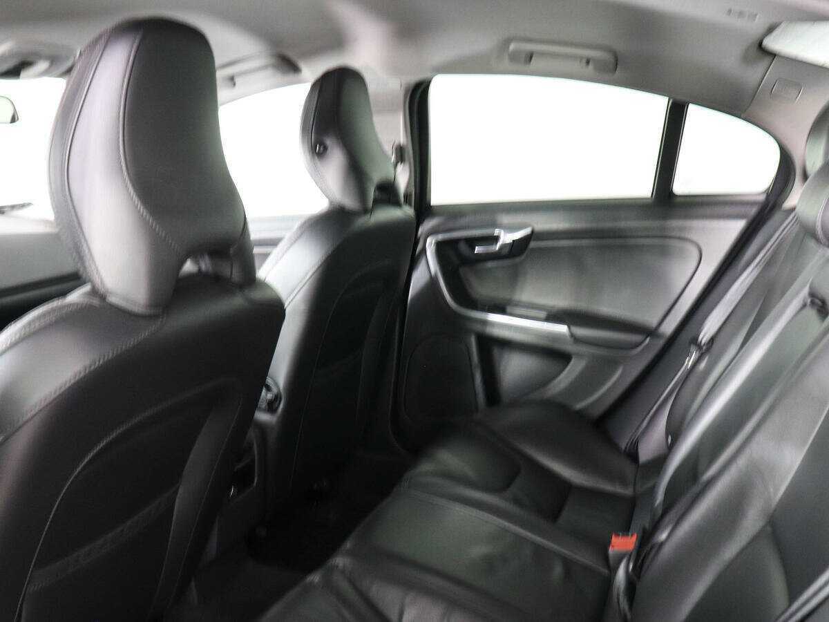 Б/У Вольво С60 2012 года. Фото: #11