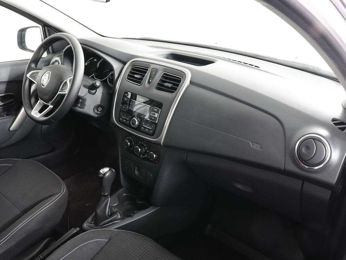 Б/У Рено Логан 2022 года. Фото: #9