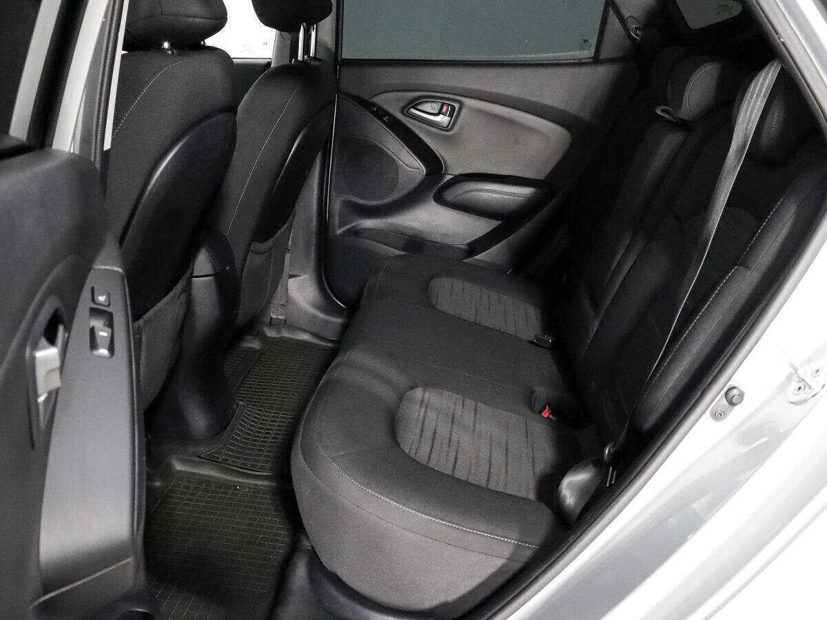 Б/У Хендай ай-икс35 2014 года. Фото: #9