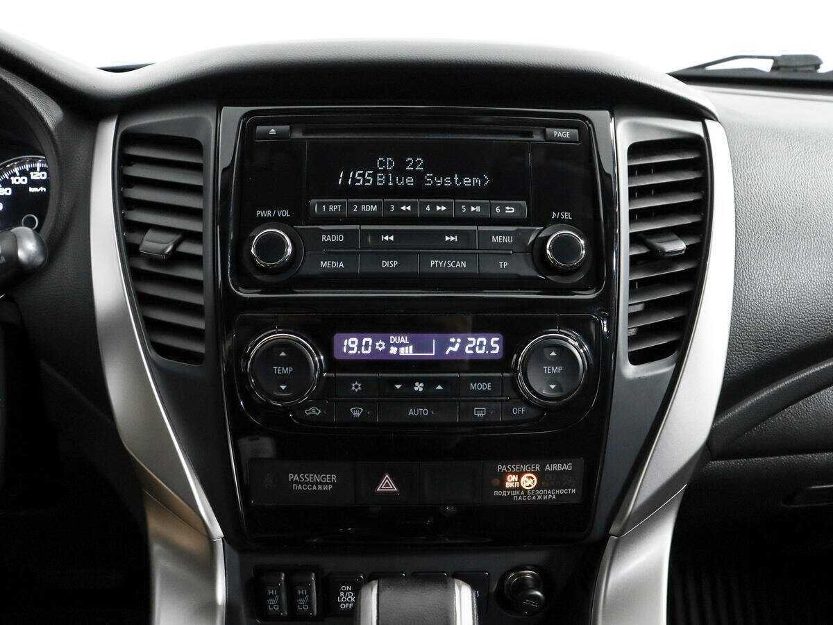 Mitsubishi Pajero Sport 2017 года с пробегом. Фото: #14