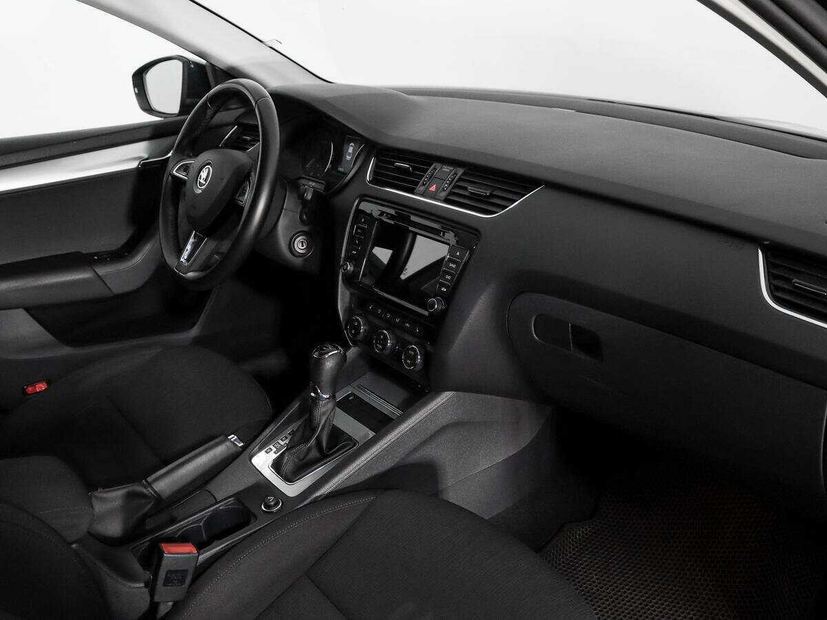 Б/У Шкода Октавия 2016 года. Фото: #10