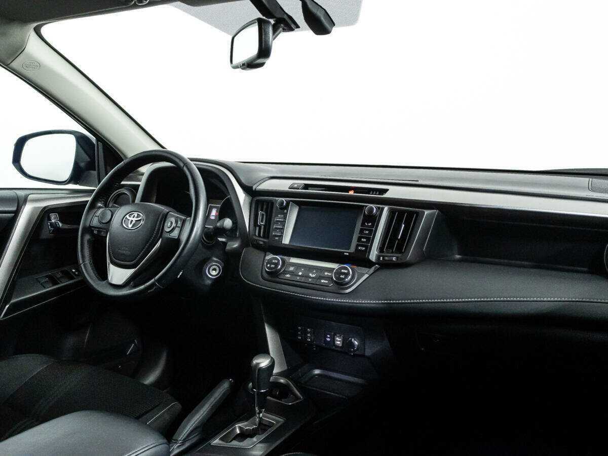 Toyota RAV4 2017 года с пробегом. Фото: #7