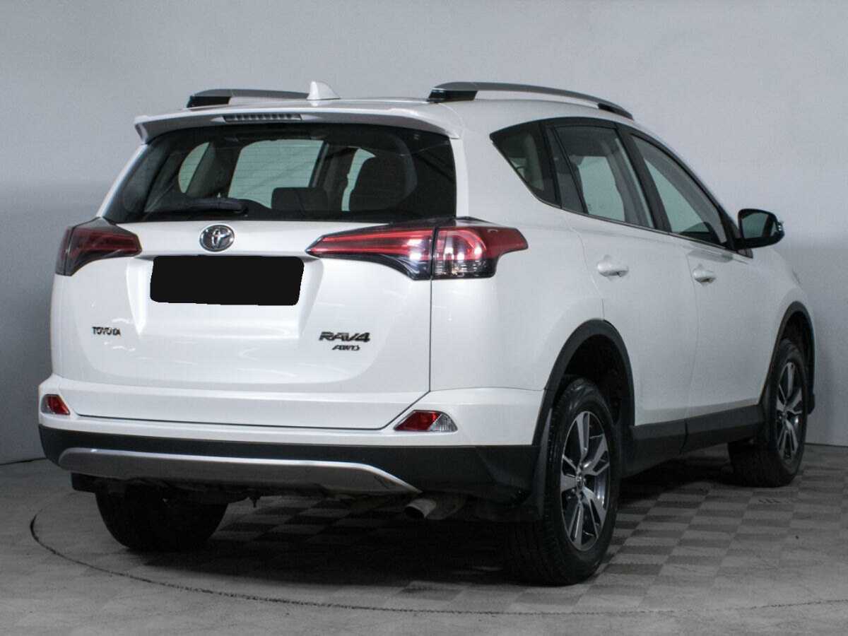 Toyota RAV4 2019 года с пробегом. Фото: #4