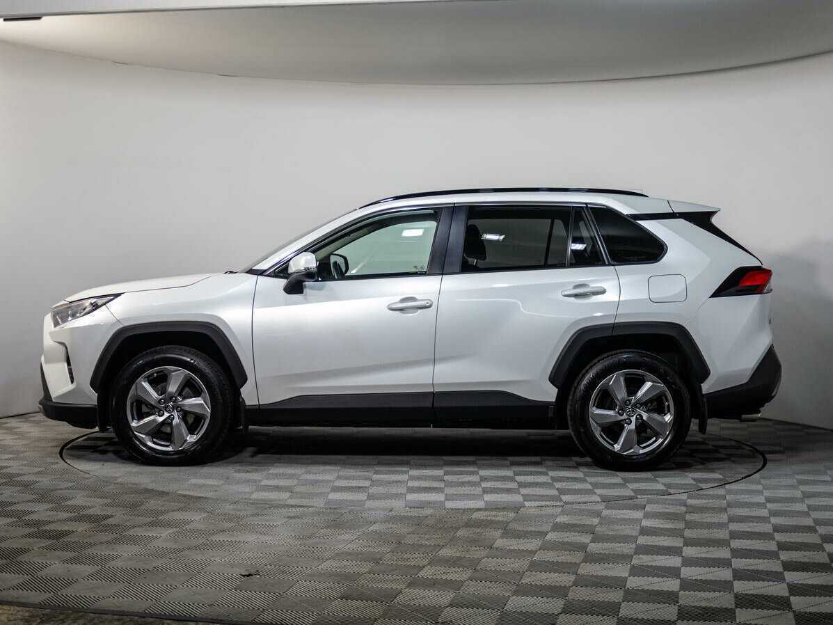Toyota RAV4 2020 года с пробегом. Фото: #6