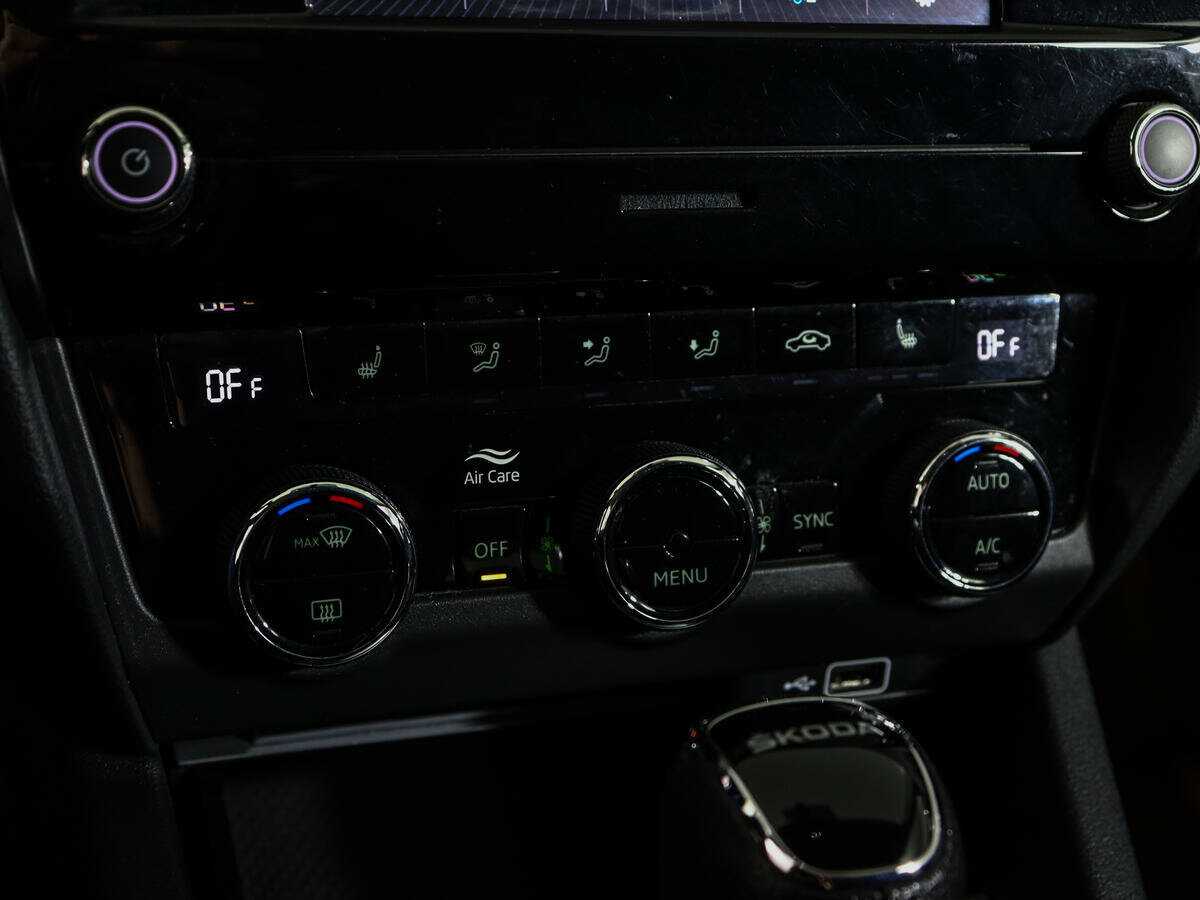 Б/У Шкода Октавия 2019 года. Фото: #16