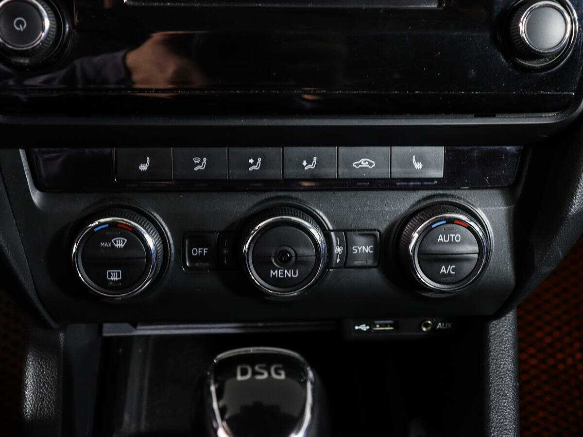 Б/У Шкода Октавия 2013 года. Фото: #17