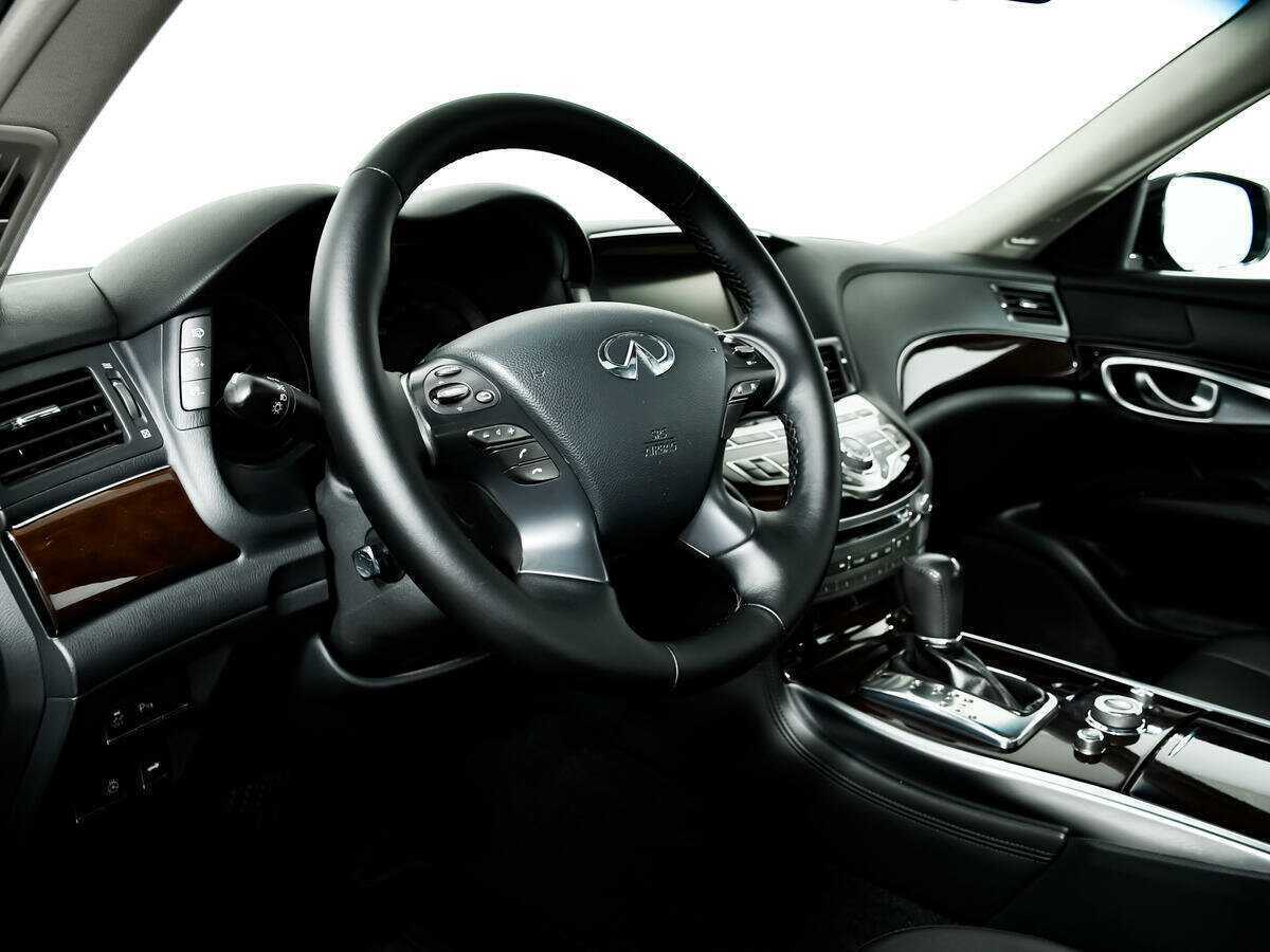 Infiniti Q70 2016 года с пробегом. Фото: #12