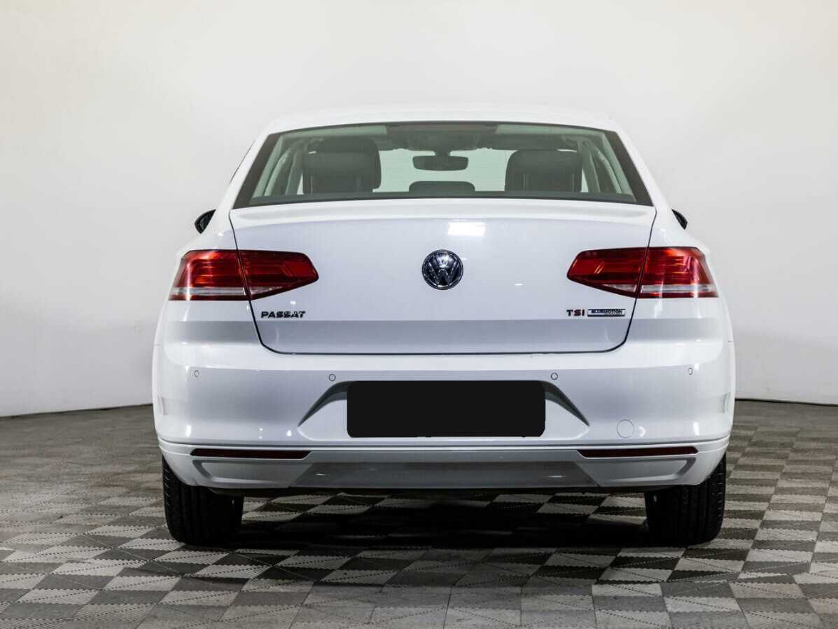 Б/У Фольксваген Пассат 2016 года. Фото: #4