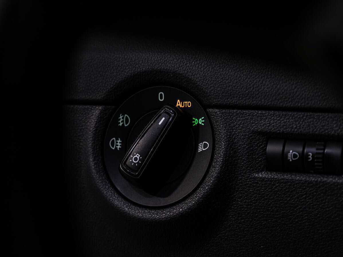 Б/У Шкода Октавия 2014 года. Фото: #15