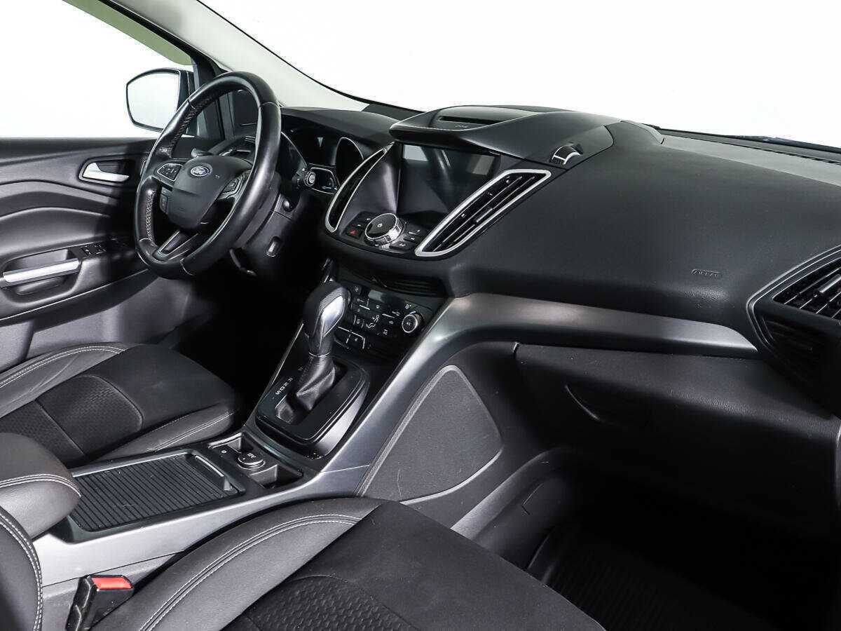 Б/У Форд Куга 2017 года. Фото: #8