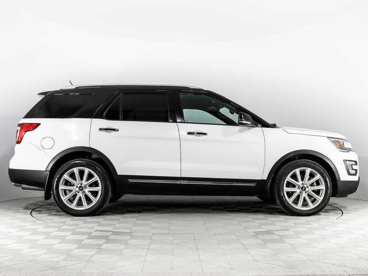 Ford Explorer 2017 года с пробегом. Фото: #3
