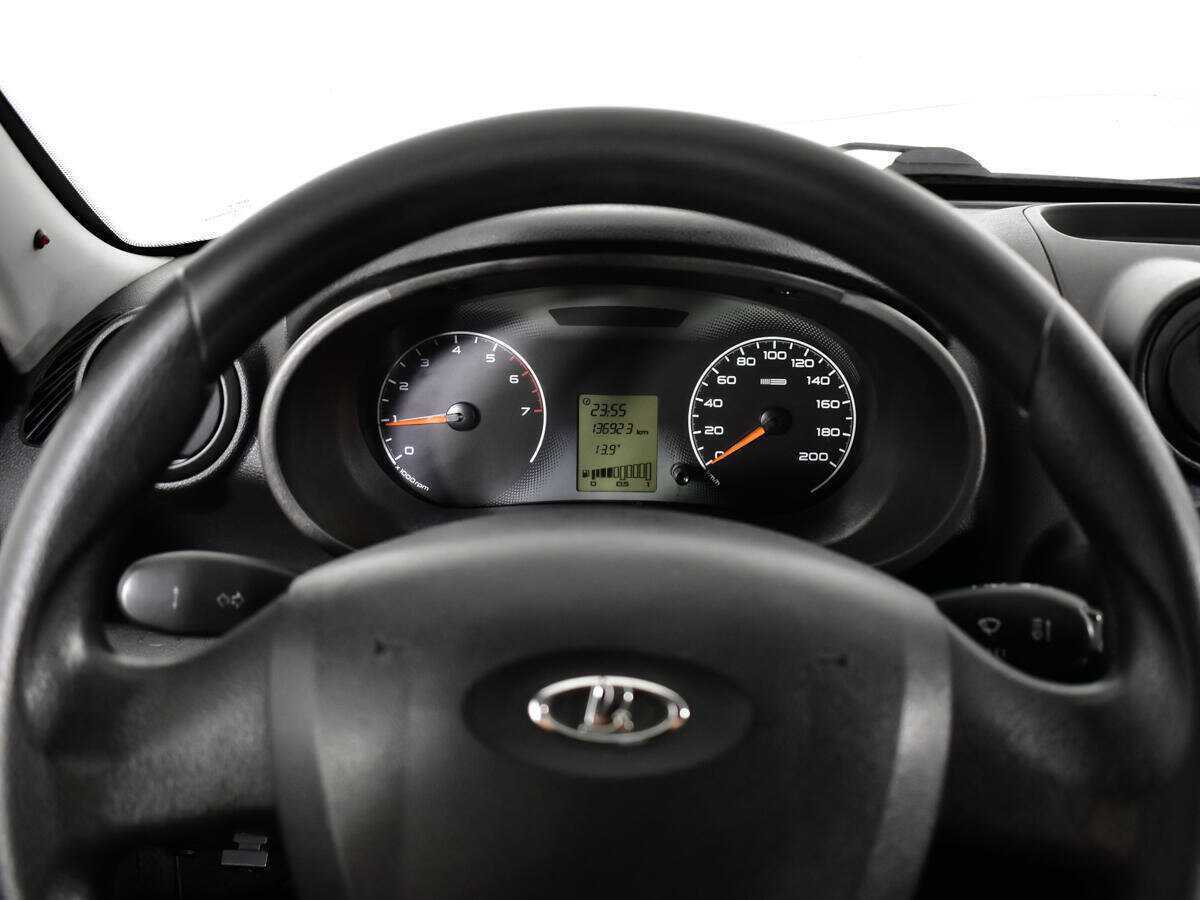 Б/У Лада (ВАЗ) Гранта 2013 года. Фото: #9