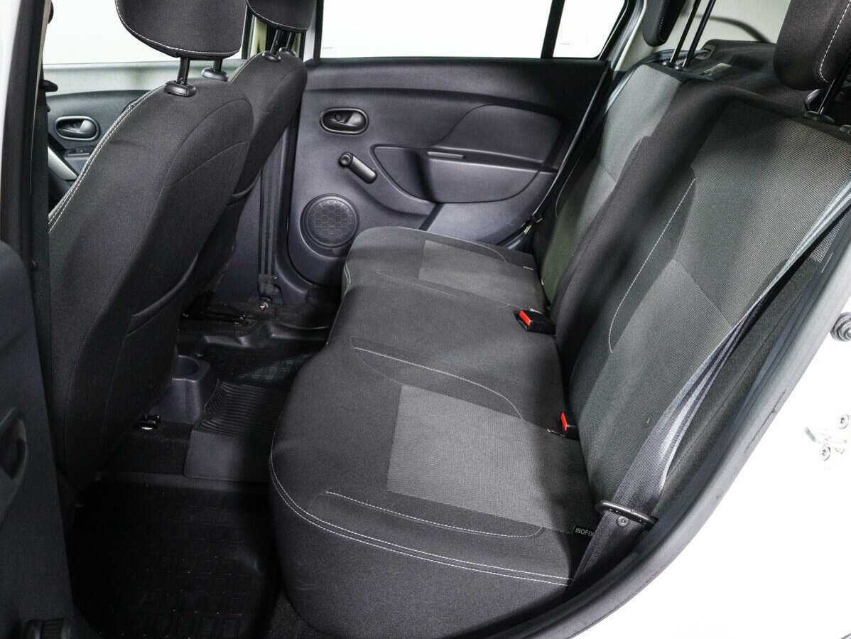 Б/У Рено Логан 2022 года. Фото: #7