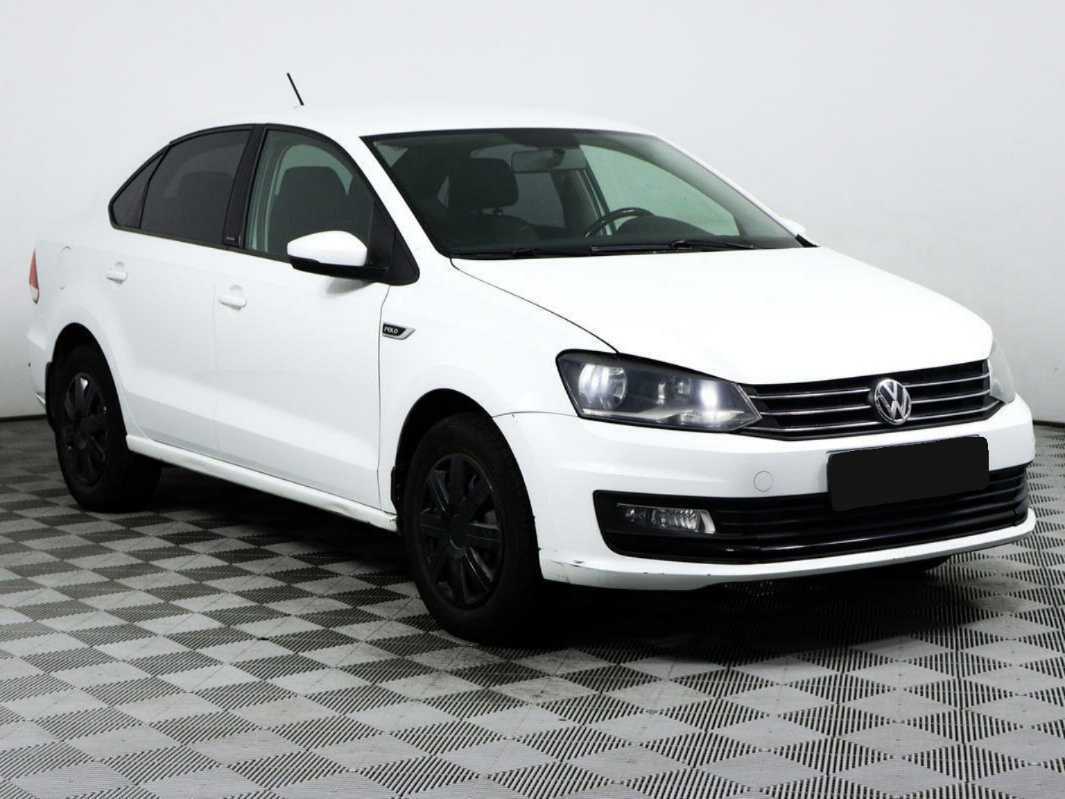 Б/У Фольксваген Поло 2016 года. Фото: #2