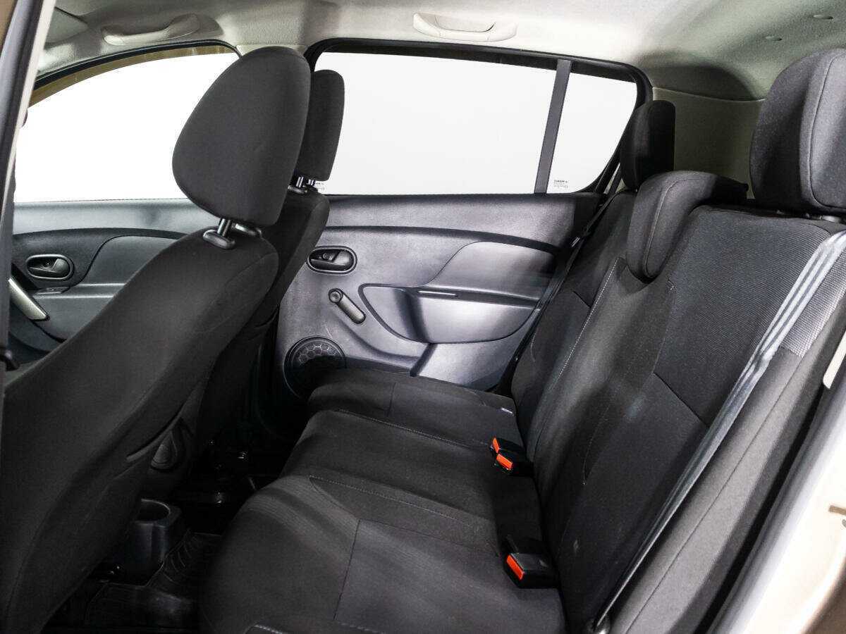 Б/У Рено Сандеро 2019 года. Фото: #9