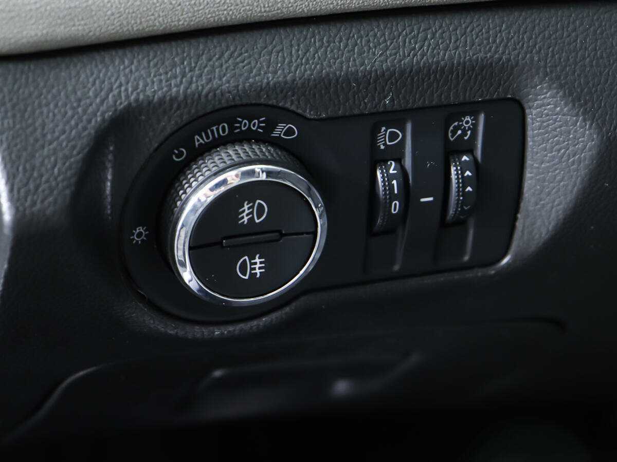 Б/У Шевроле Круз 2013 года. Фото: #11