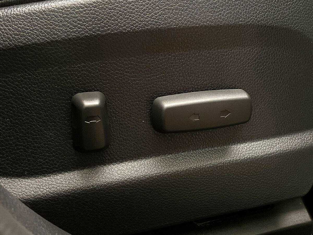 Hyundai Santa Fe 2015 года с пробегом. Фото: #13