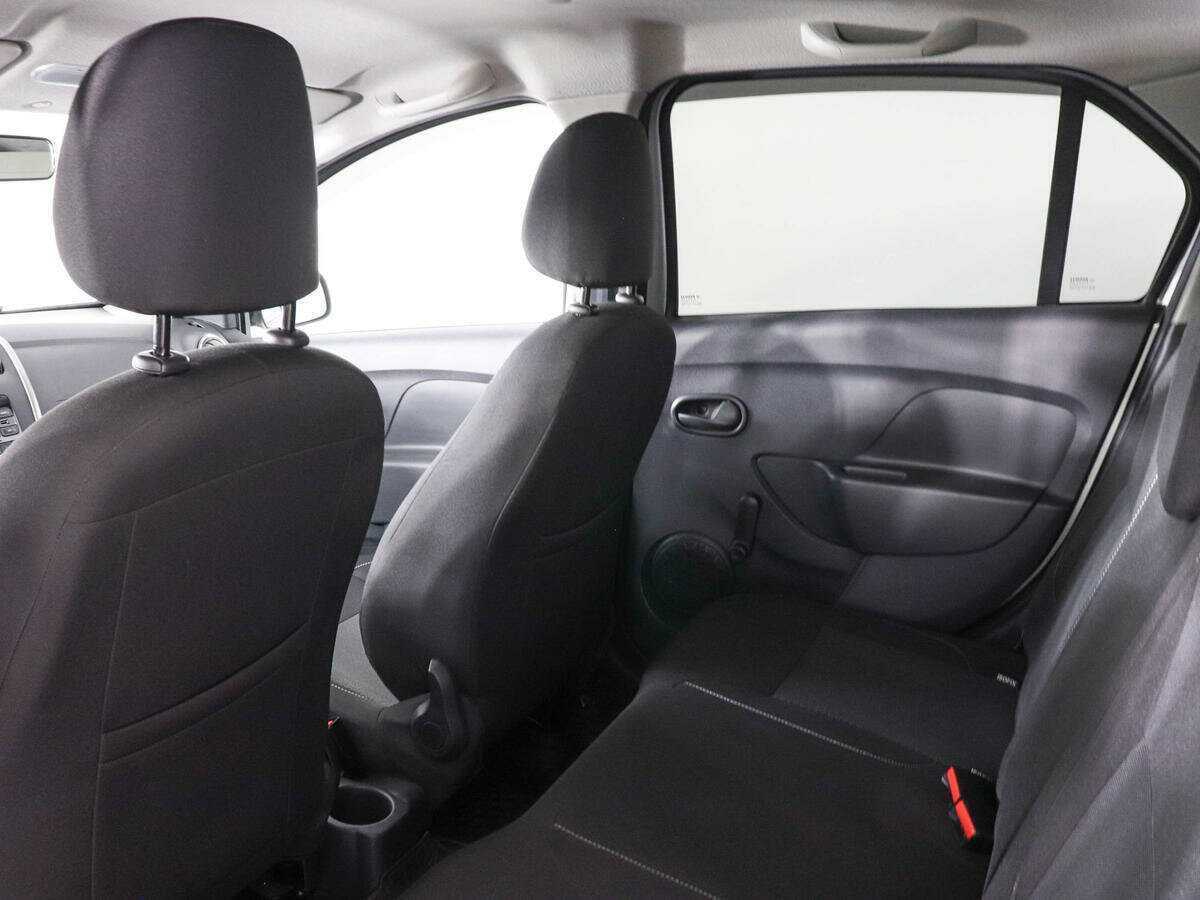 Б/У Рено Логан 2019 года. Фото: #11