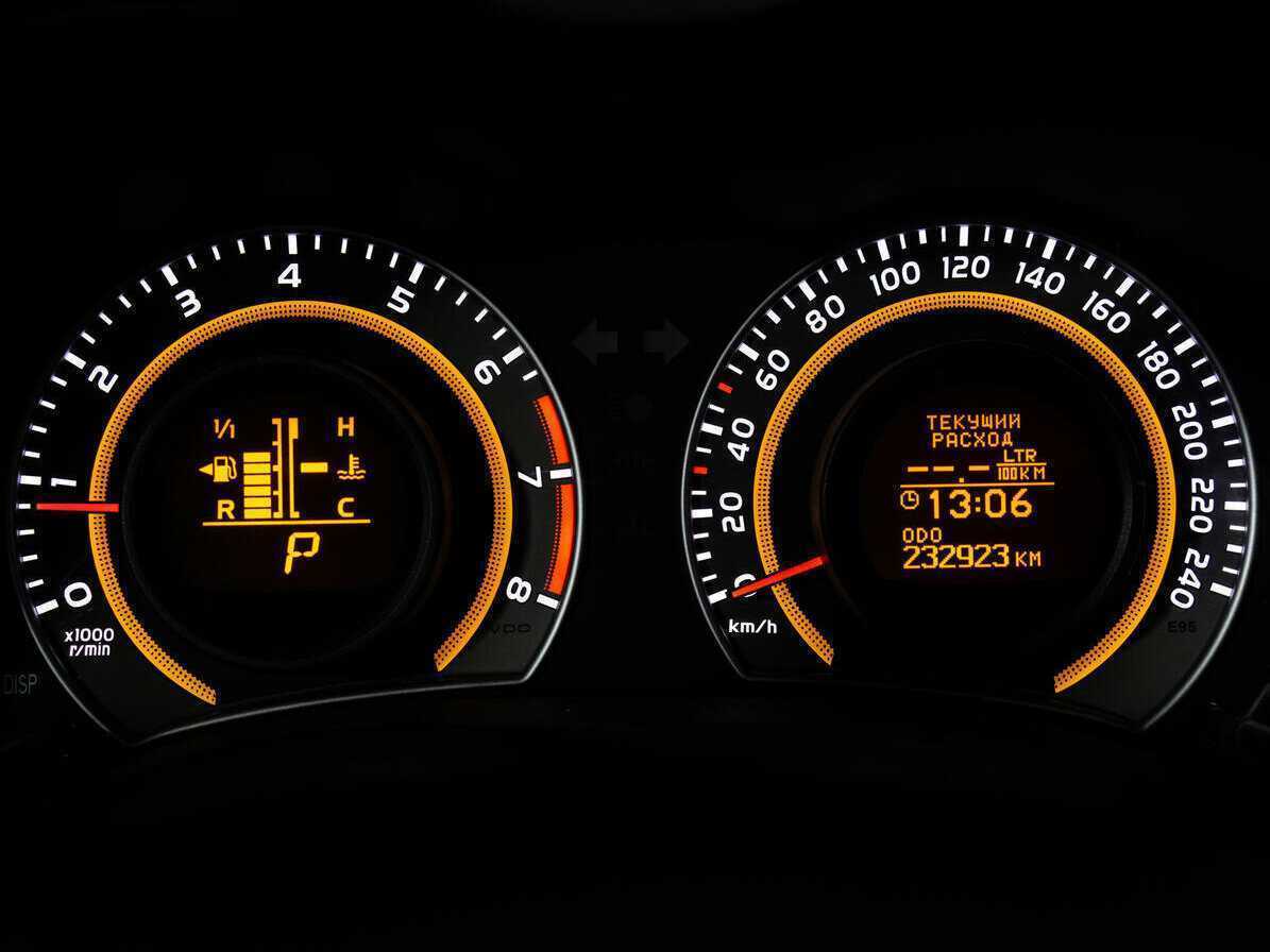 Б/У Тойота Королла 2012 года. Фото: #16