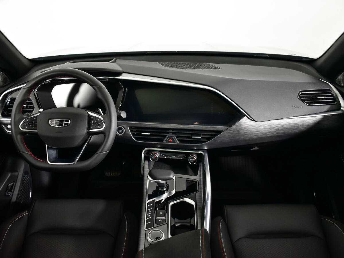 Geely Tugella 2023 года с пробегом. Фото: #9