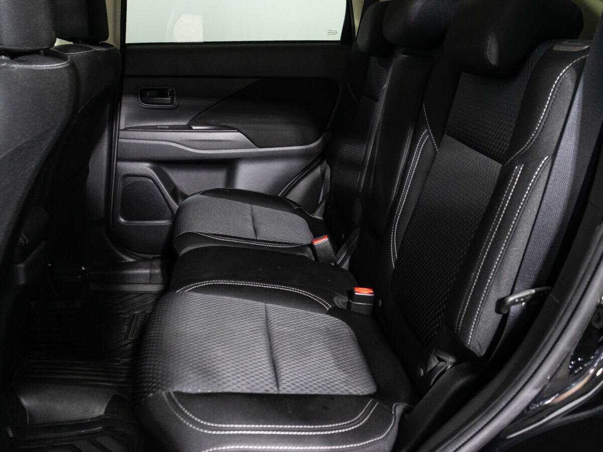 Mitsubishi Outlander 2021 года с пробегом. Фото: #9