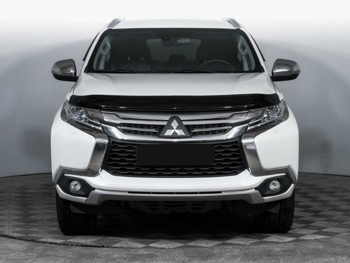 Mitsubishi Pajero Sport 2018 года с пробегом. Фото: #1