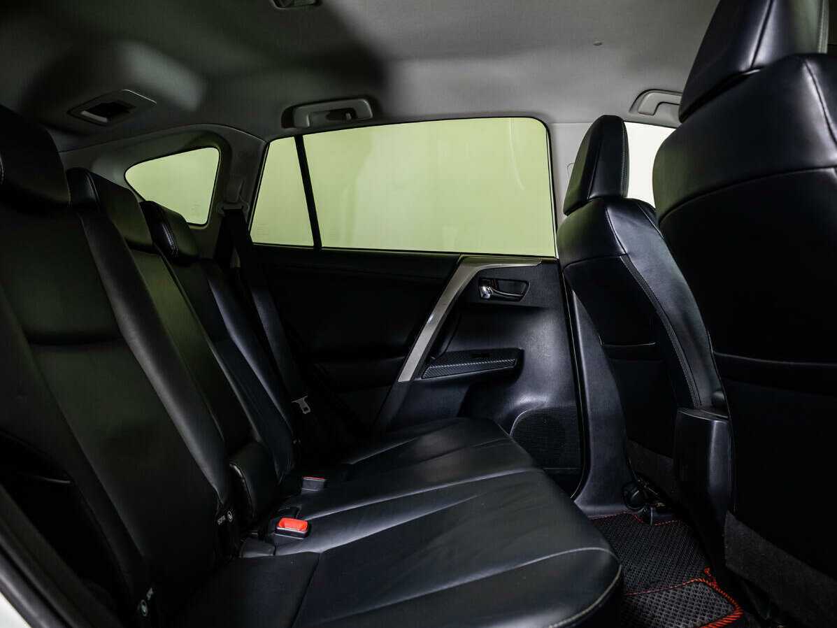 Б/У Тойота Рав4 2012 года. Фото: #7